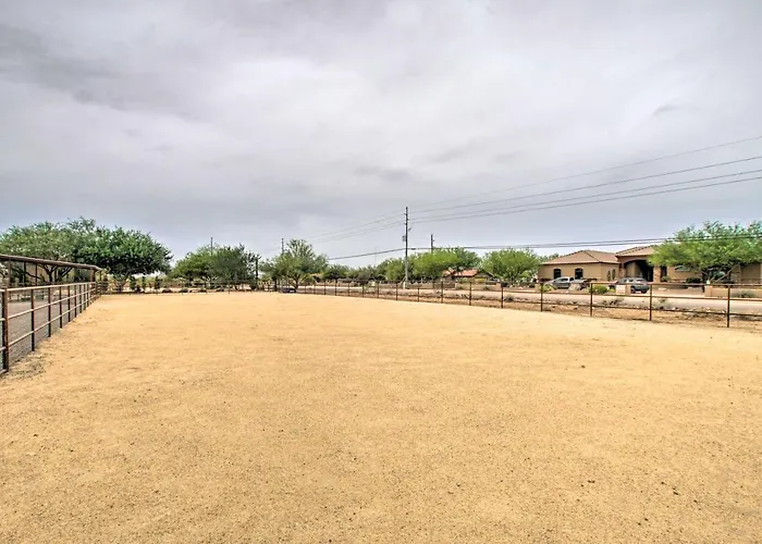 Patio + Pool Table: 'kick Back Corral' In Phoenix!